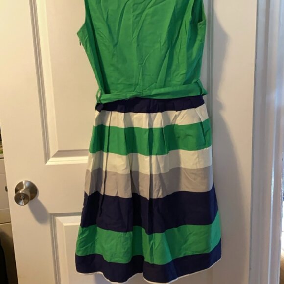Cute Striped Banana Republic Dress - size 8 - Picture 3 of 7